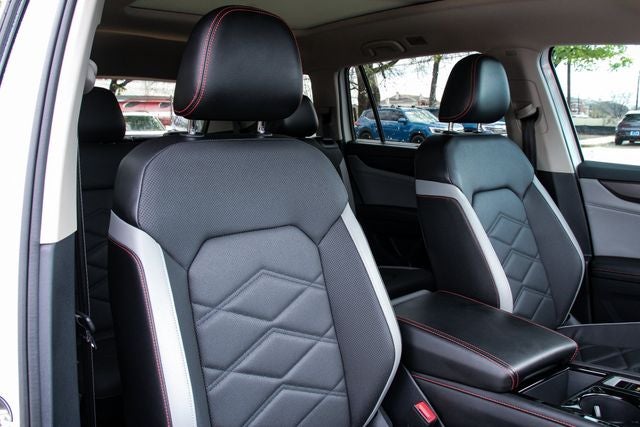 2024 Volkswagen Atlas 2.0T Peak Edition SEL