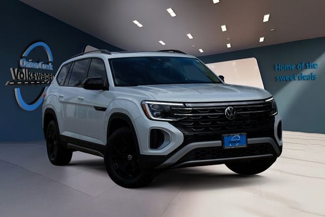2024 Volkswagen Atlas 2.0T Peak Edition SEL