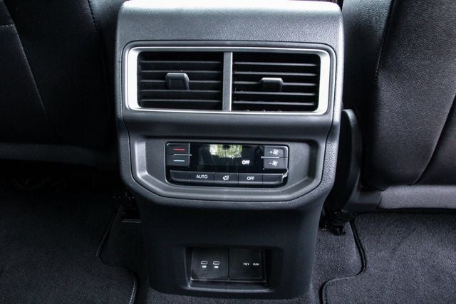 2024 Volkswagen Atlas 2.0T Peak Edition SEL