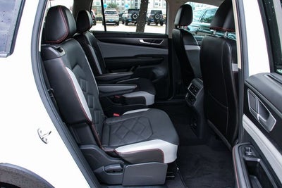 2024 Volkswagen Atlas 2.0T Peak Edition SEL