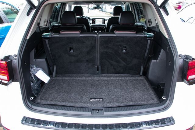 2024 Volkswagen Atlas 2.0T Peak Edition SEL