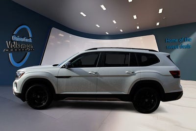 2024 Volkswagen Atlas 2.0T Peak Edition SEL