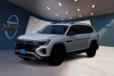 2024 Volkswagen Atlas 2.0T Peak Edition SEL