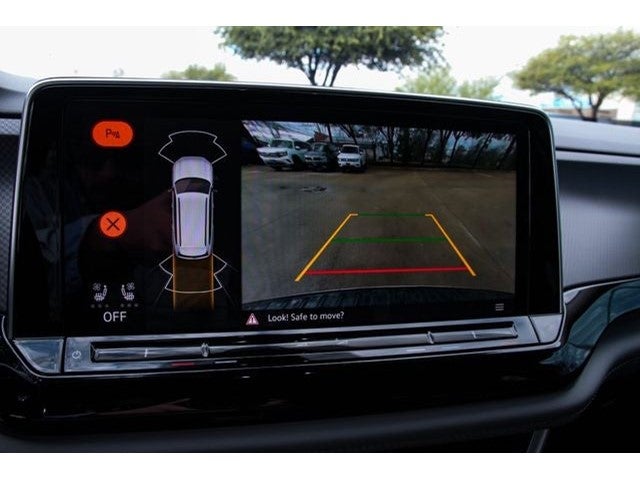 2024 Volkswagen Atlas 2.0T Peak Edition SEL