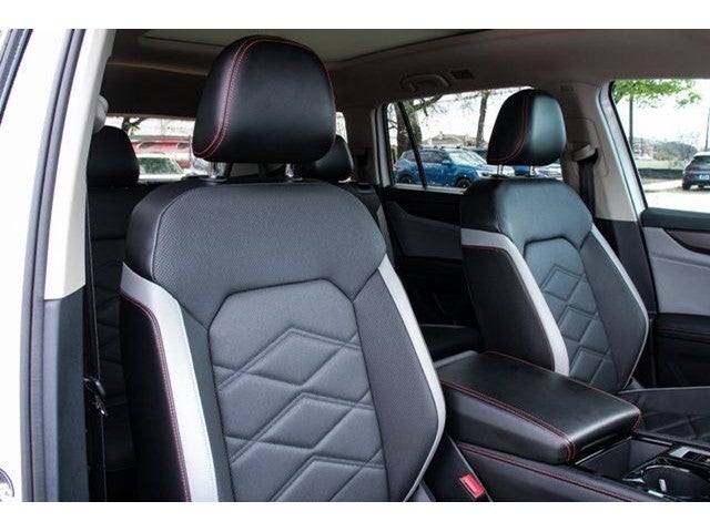 2024 Volkswagen Atlas 2.0T Peak Edition SEL