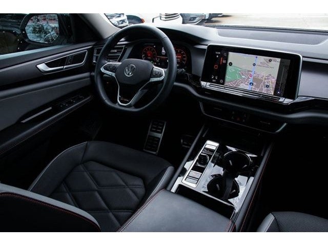 2024 Volkswagen Atlas 2.0T Peak Edition SEL