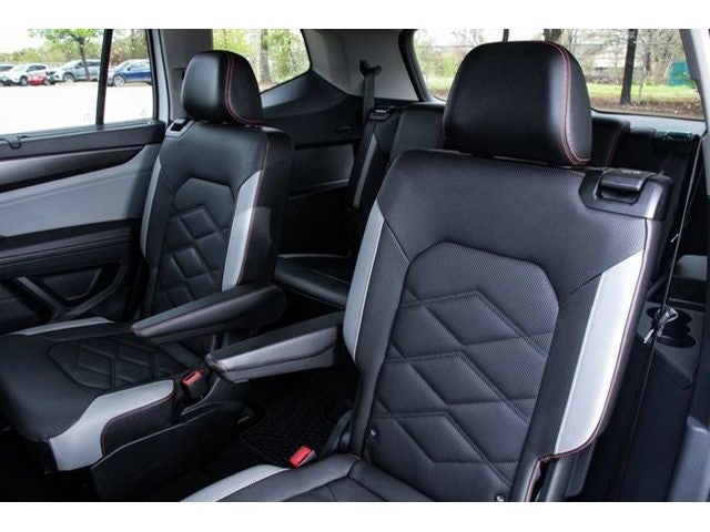 2024 Volkswagen Atlas 2.0T Peak Edition SEL