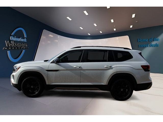 2024 Volkswagen Atlas 2.0T Peak Edition SEL