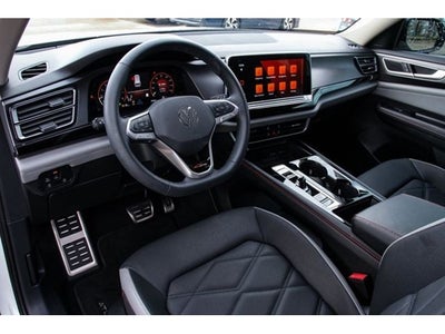 2024 Volkswagen Atlas 2.0T Peak Edition SEL