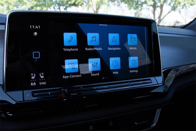 2025 Volkswagen Atlas Cross Sport 2.0T SE w/Technology