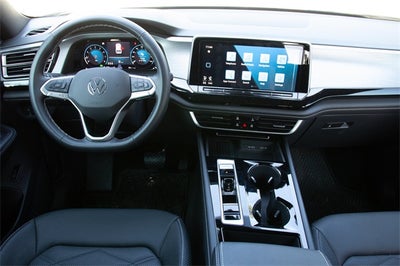 2025 Volkswagen Atlas Cross Sport 2.0T SE w/Technology