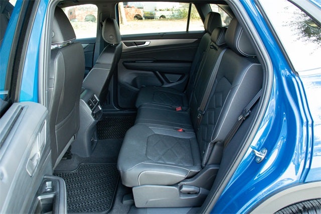 2025 Volkswagen Atlas Cross Sport 2.0T SE w/Technology