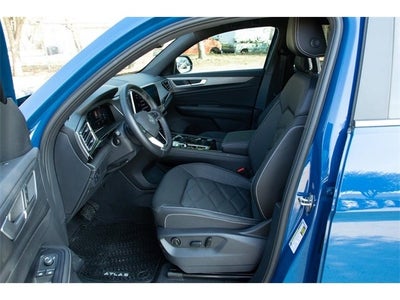 2025 Volkswagen Atlas Cross Sport 2.0T SE w/Technology