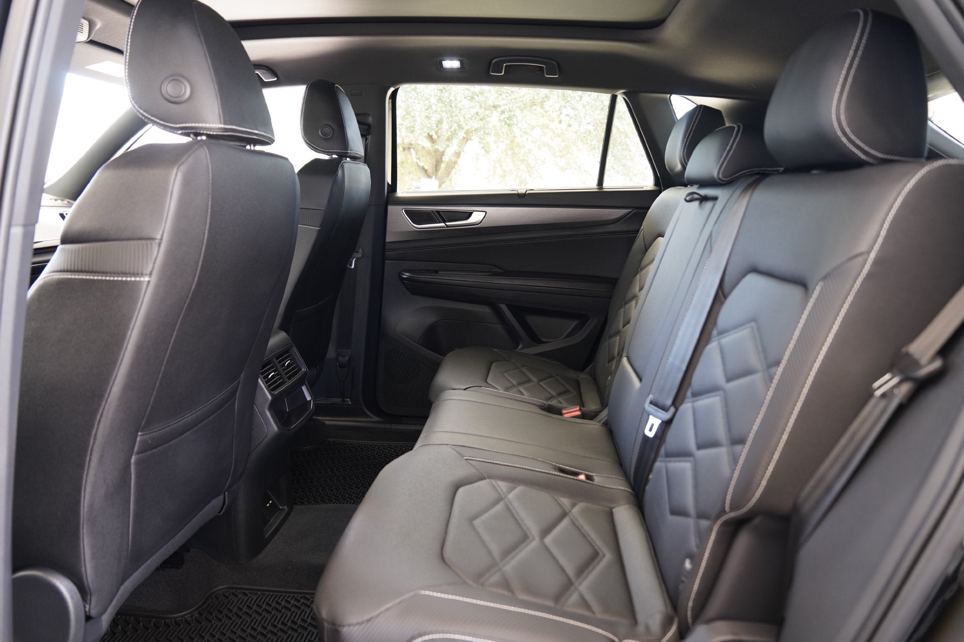2026 Volkswagen Atlas Cross Sport SE w/Technology