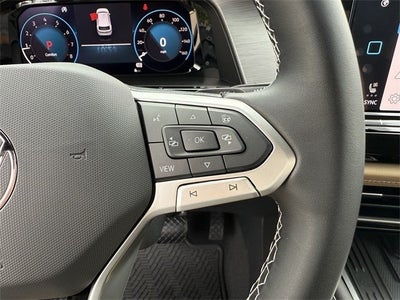 2025 Volkswagen Atlas Cross Sport 2.0T SE w/Technology