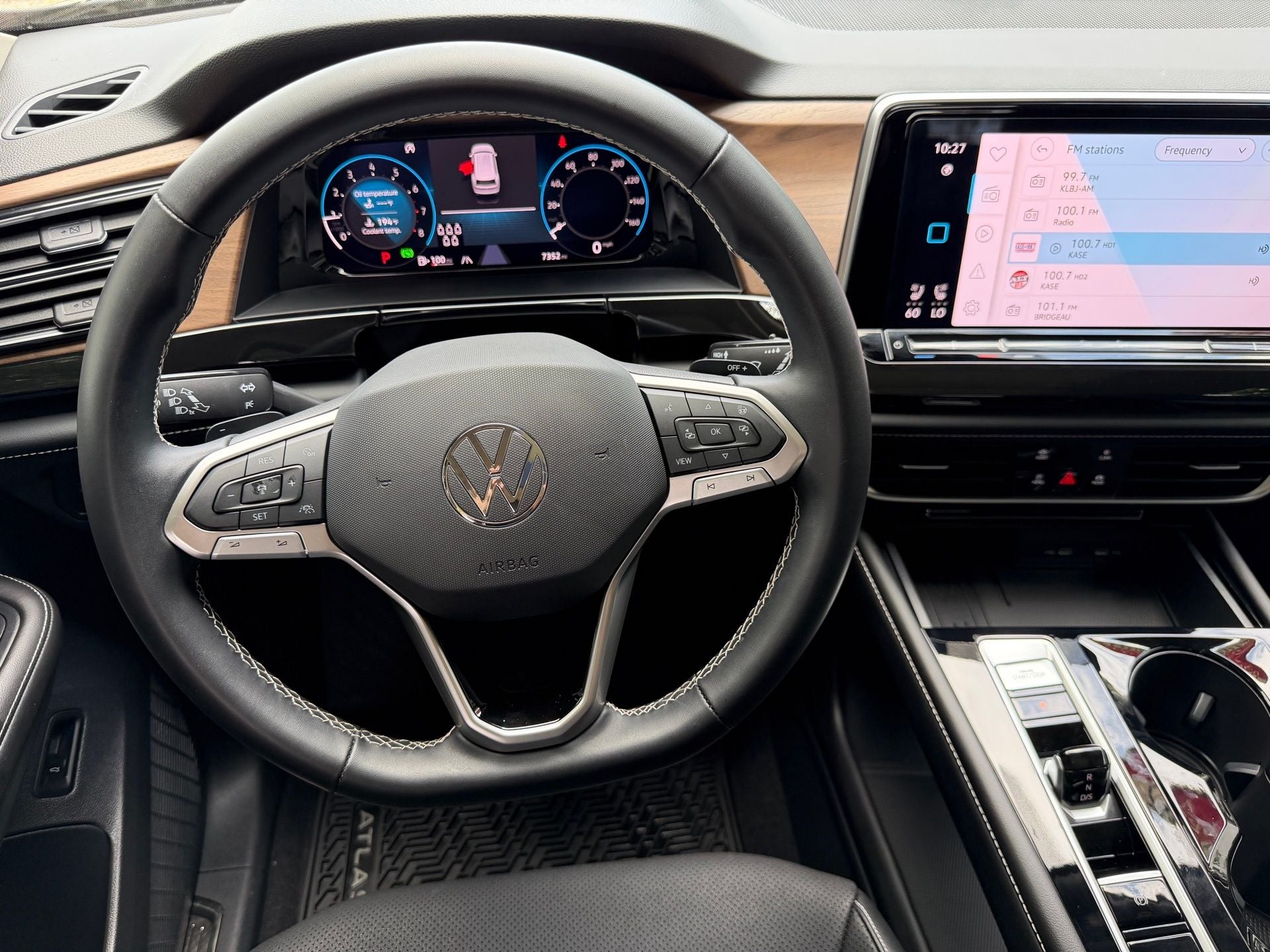 2026 Volkswagen Atlas 2.0T SE w/Technology