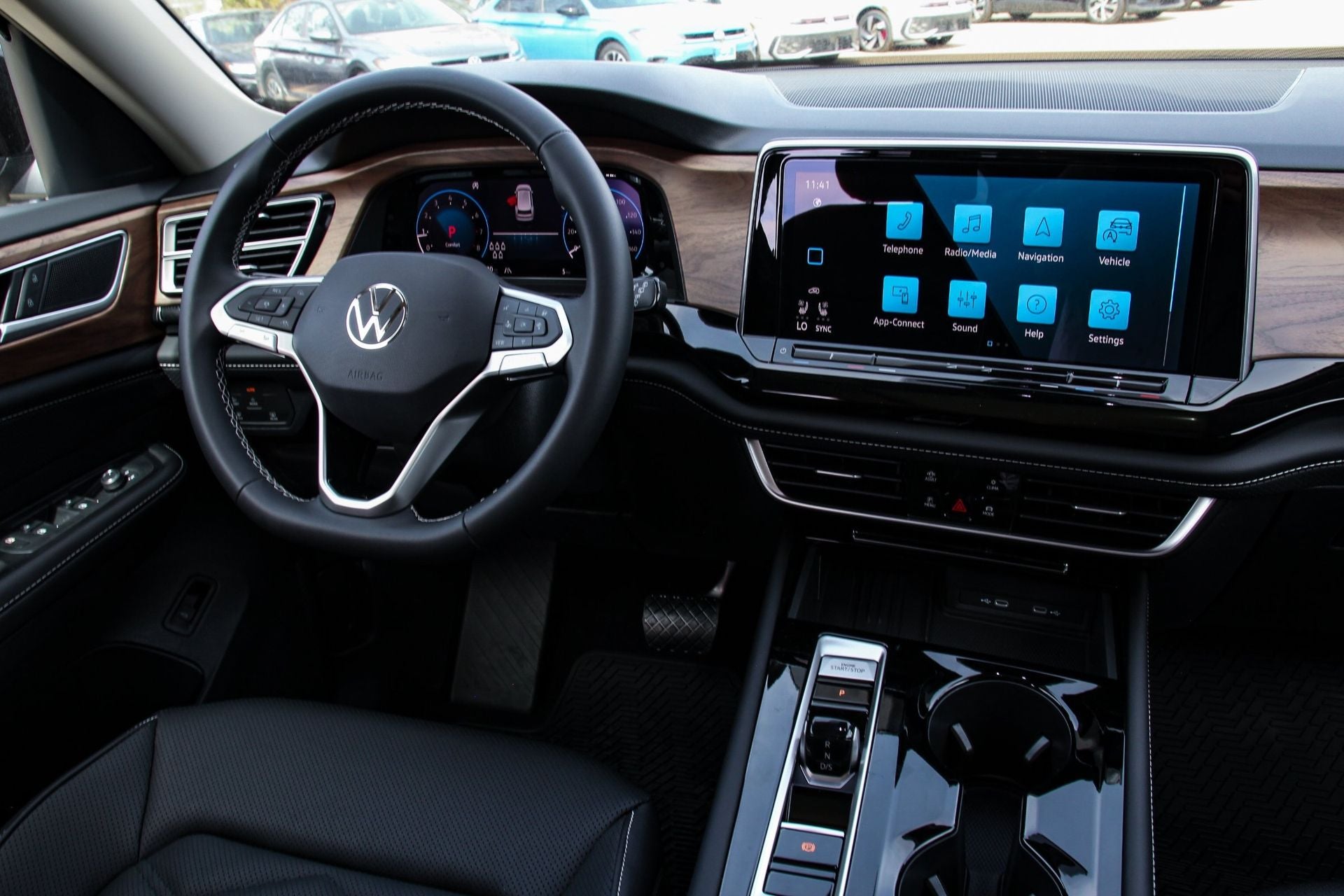 2026 Volkswagen Atlas 2.0T SE W/TECHNOLOGY