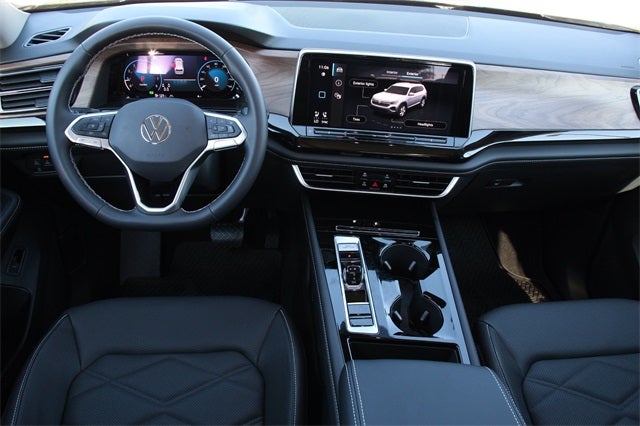 2026 Volkswagen Atlas 2.0T SE w/ Technology