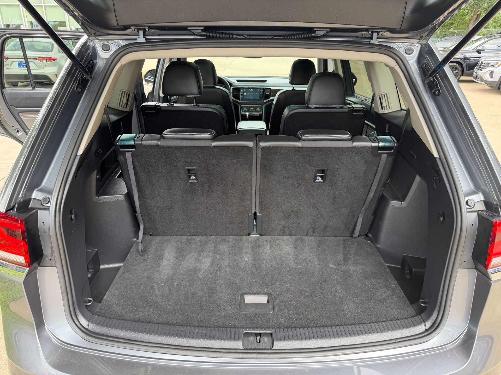 2022 Volkswagen Atlas 3.6L V6 SE w/Technology