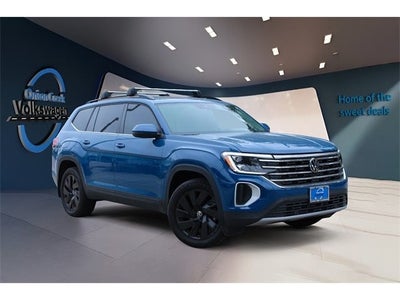 2025 Volkswagen Atlas 2.0T SE w/Technology