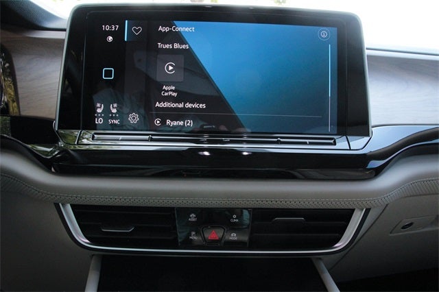 2025 Volkswagen Atlas 2.0T SE w/ Technology