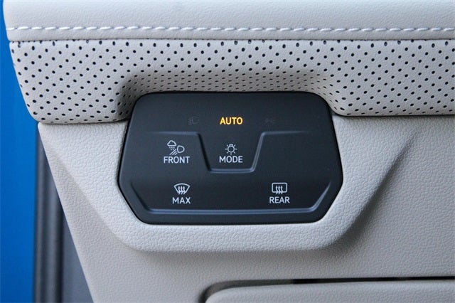 2025 Volkswagen Atlas 2.0T SE w/ Technology