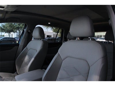 2025 Volkswagen Atlas 2.0T SE w/ Technology