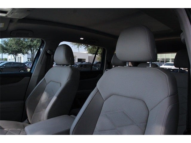 2025 Volkswagen Atlas 2.0T SE w/ Technology