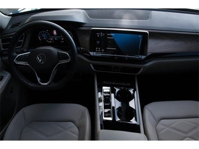 2025 Volkswagen Atlas 2.0T SE w/ Technology