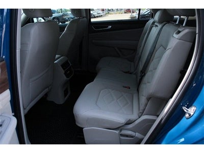 2025 Volkswagen Atlas 2.0T SE w/ Technology