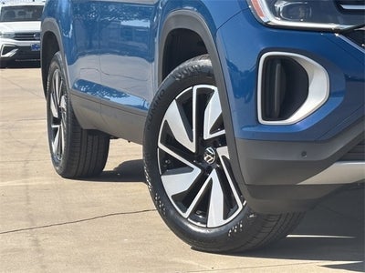 2025 Volkswagen Atlas 2.0T SE w/ Technology