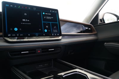 2027 Volkswagen Atlas SE w/Technology