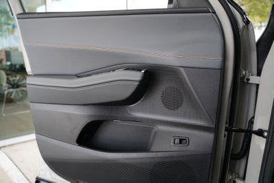 2027 Volkswagen Atlas SE w/Technology