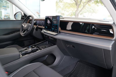 2027 Volkswagen Atlas SE w/Technology
