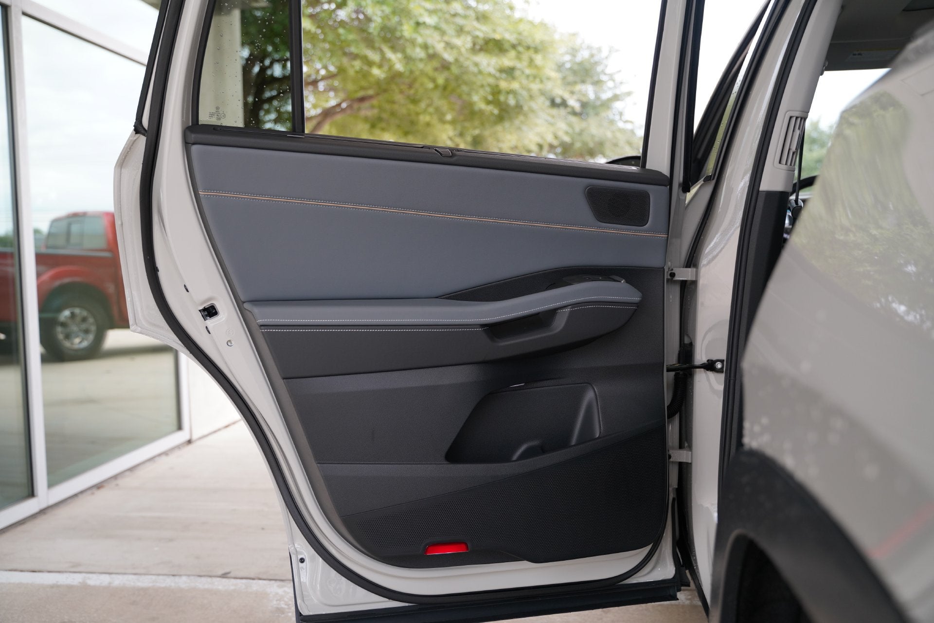 2027 Volkswagen Atlas SE w/Technology