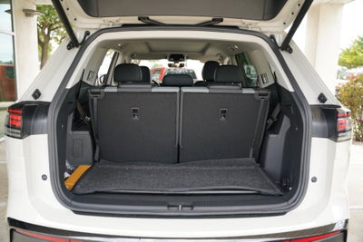 2027 Volkswagen Atlas SE w/Technology