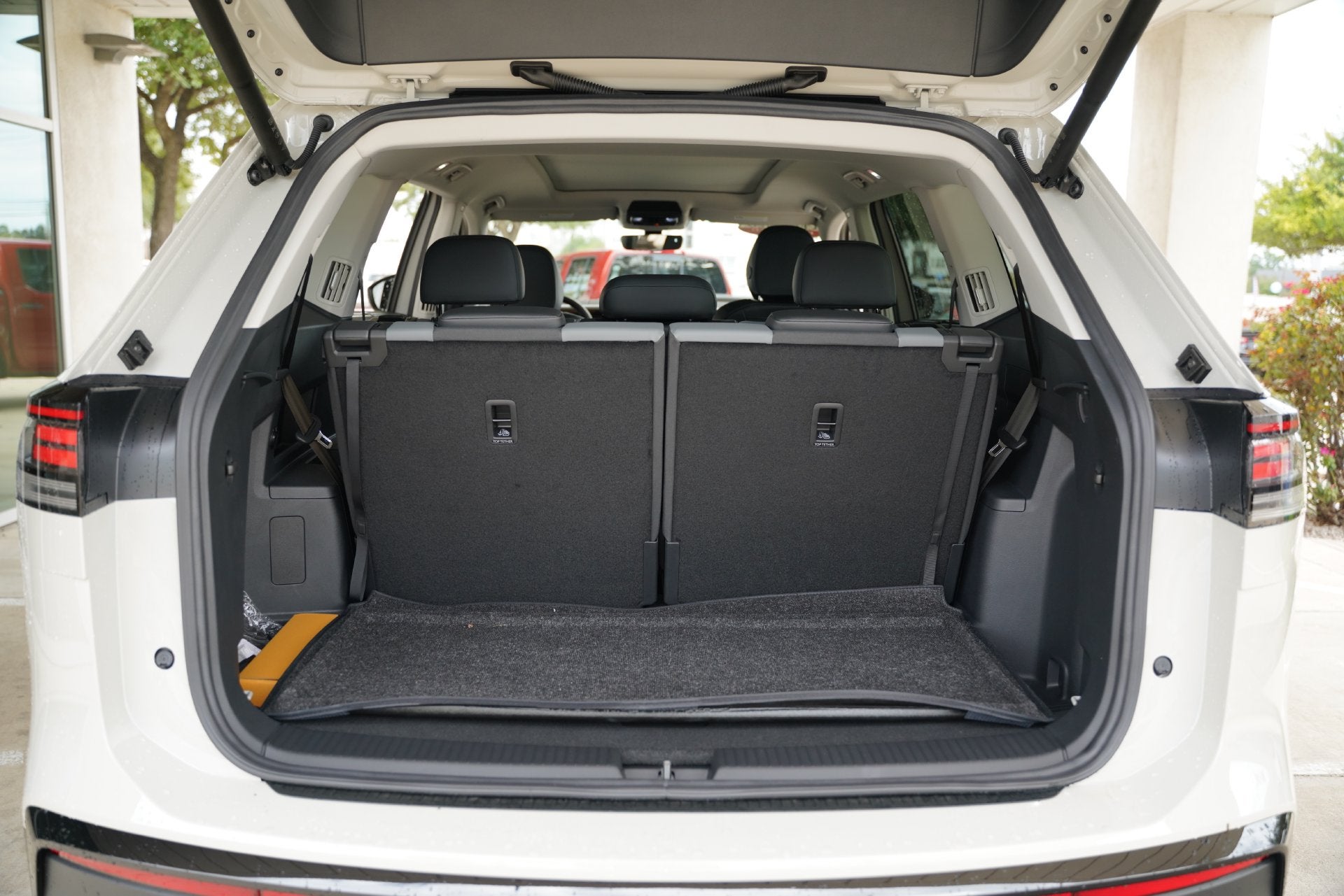 2027 Volkswagen Atlas SE w/Technology