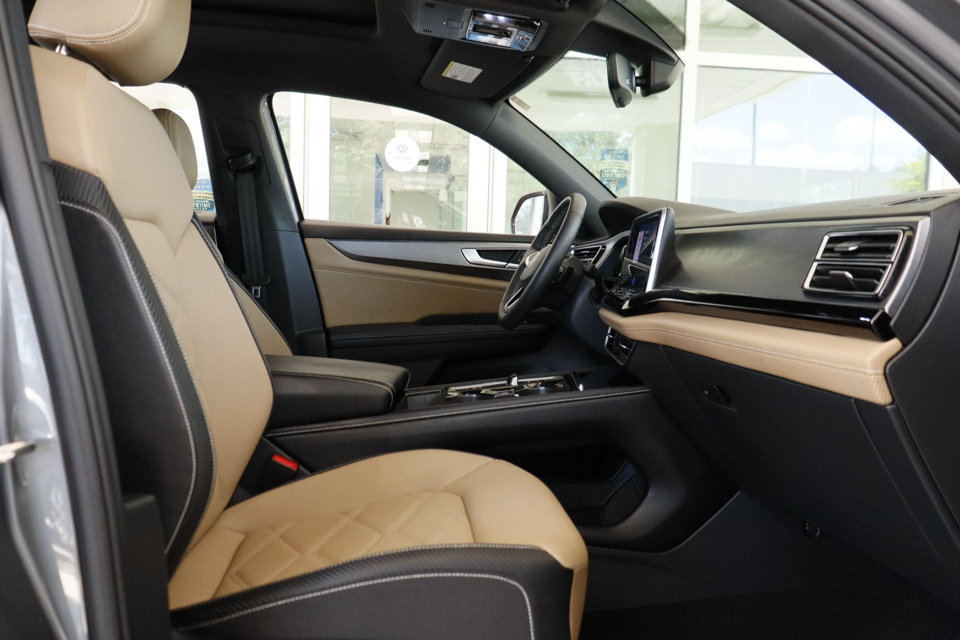 2024 Volkswagen Atlas Cross Sport 2.0T SE w/Technology