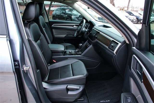 2022 Volkswagen Atlas 3.6L V6 SE w/Technology