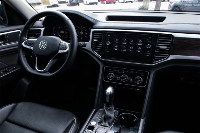 2022 Volkswagen Atlas 3.6L V6 SE w/Technology