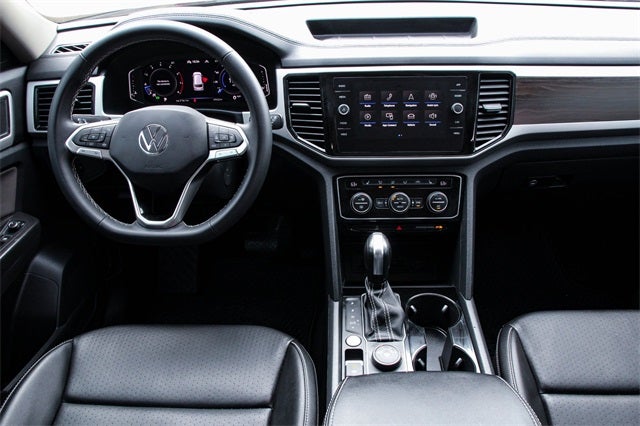 2022 Volkswagen Atlas 3.6L V6 SE w/Technology