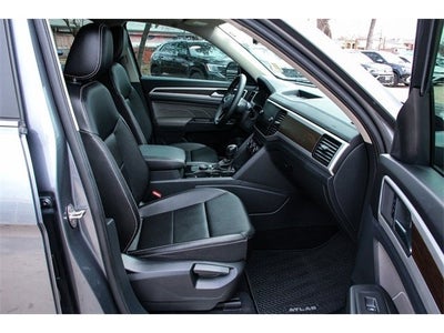 2022 Volkswagen Atlas 3.6L V6 SE w/Technology
