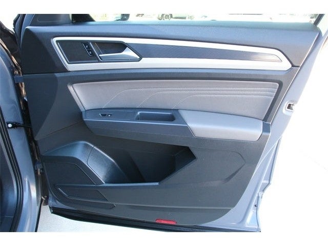 2021 Volkswagen Atlas Cross Sport 3.6L V6 SE w/Technology R-Line