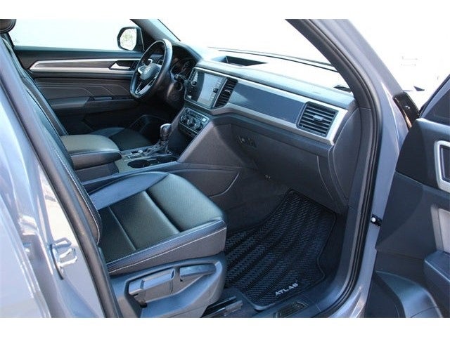 2021 Volkswagen Atlas Cross Sport 3.6L V6 SE w/Technology R-Line