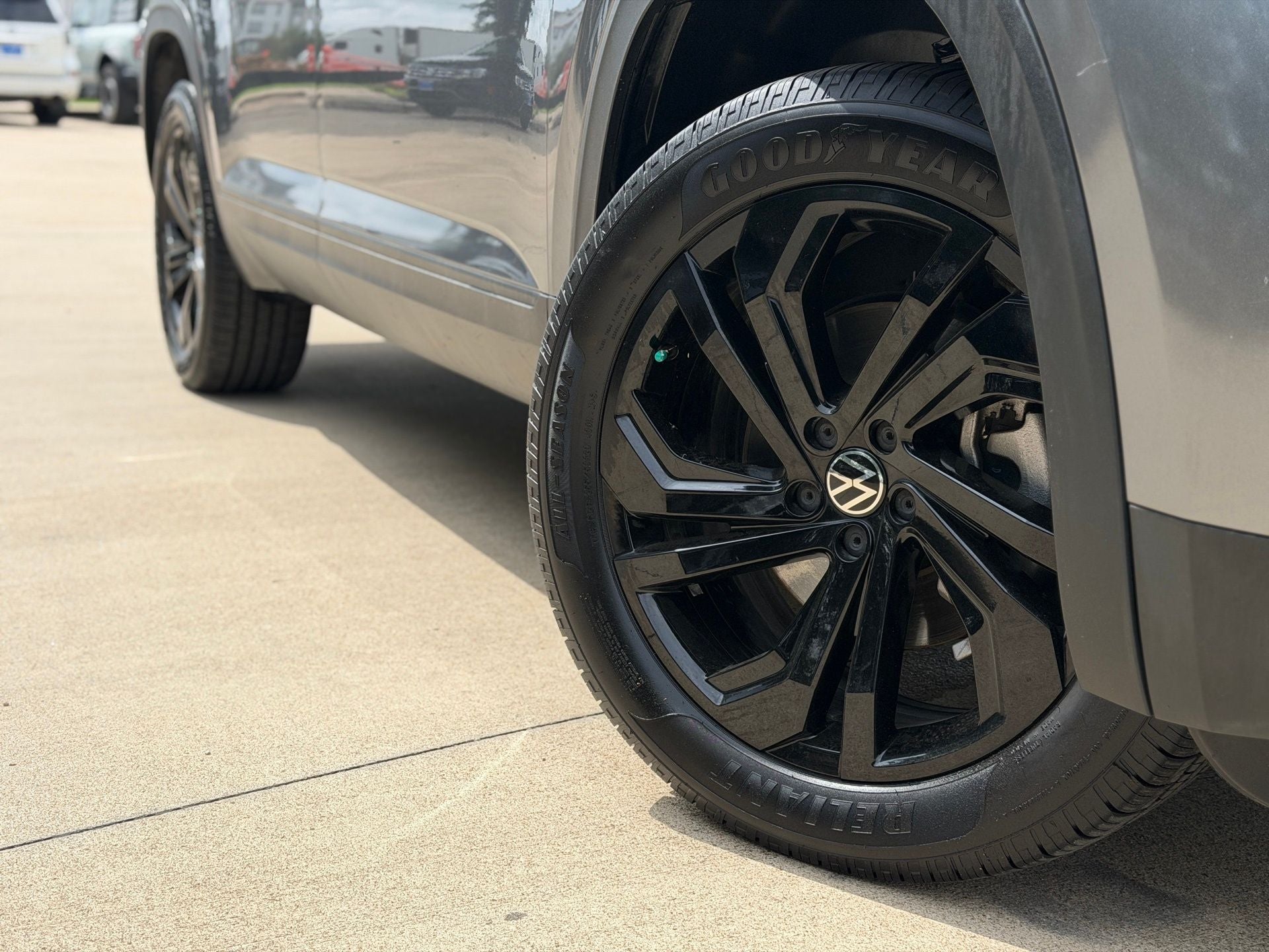 2023 Volkswagen Atlas 2.0T SE w/Technology