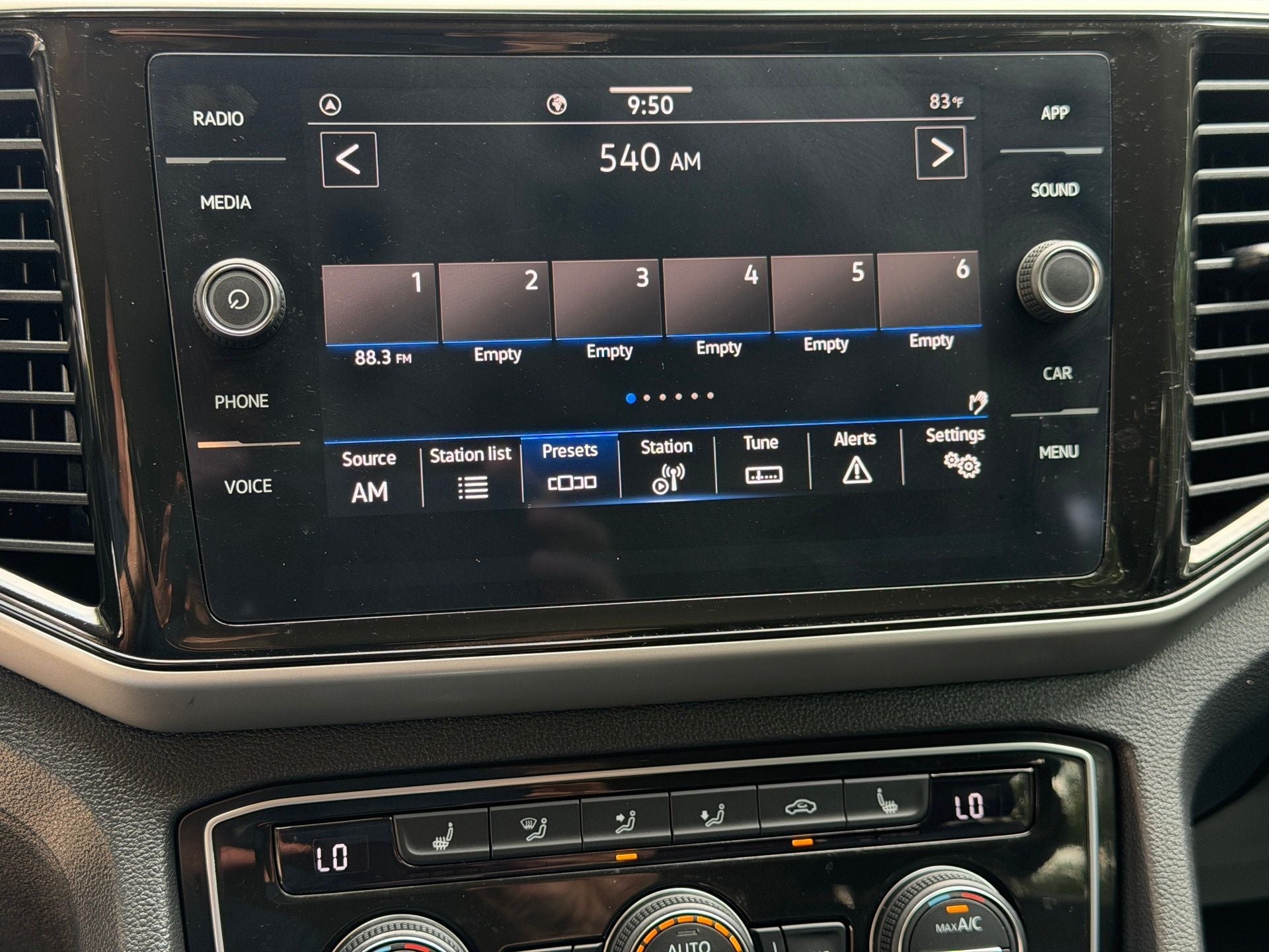 2023 Volkswagen Atlas 2.0T SE w/Technology