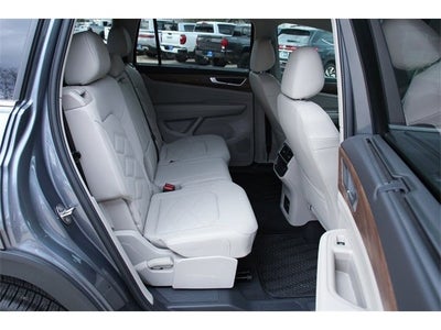 2025 Volkswagen Atlas 2.0T SE w/Technology