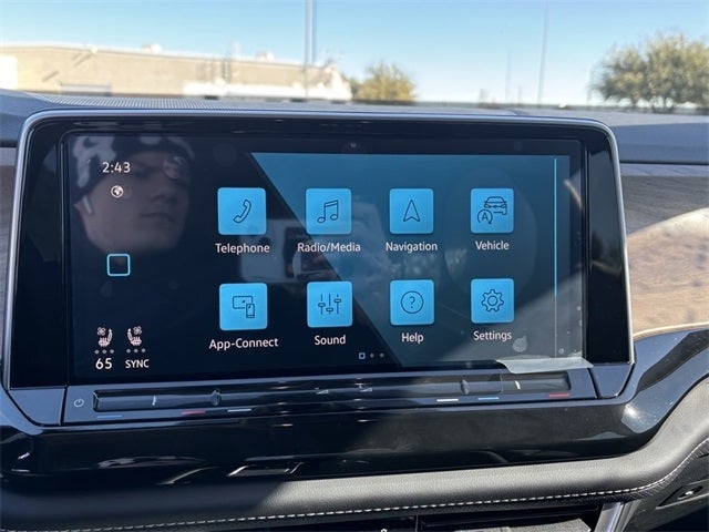 2025 Volkswagen Atlas 2.0T SE w/ Technology