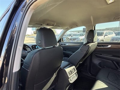 2025 Volkswagen Atlas 2.0T SE w/ Technology