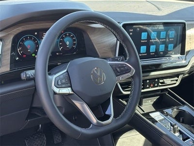 2025 Volkswagen Atlas 2.0T SE w/ Technology